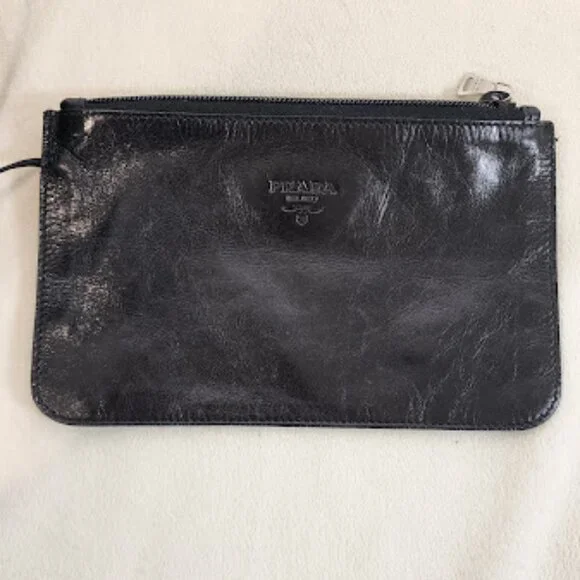 Prada Mesh shoulder tote with attached baby. Perfect for summer! - Picture 13 of 16